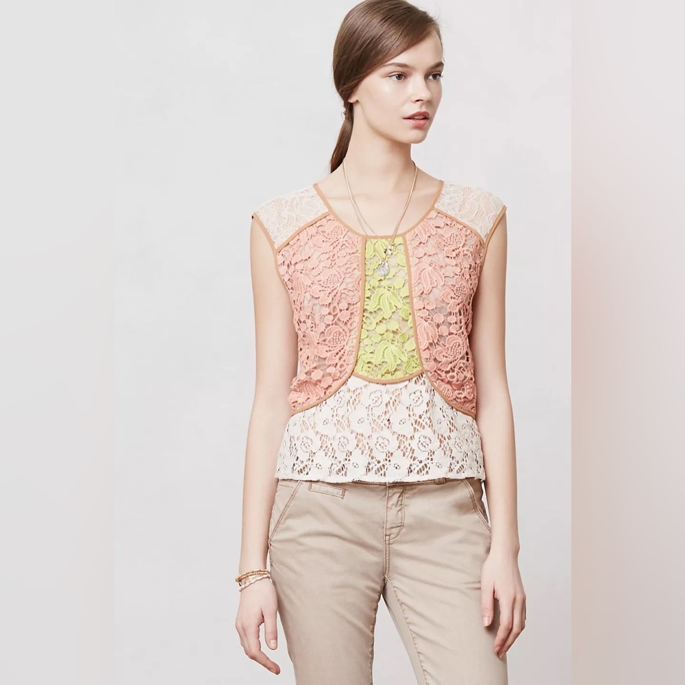 CHAMPAGNE & STRAWBERRY by ANTHROPOLOGIE Patchwork Lace Shell in Neutral Motif